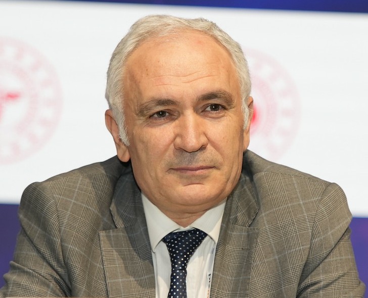 Dr. Hüseyin Çelik